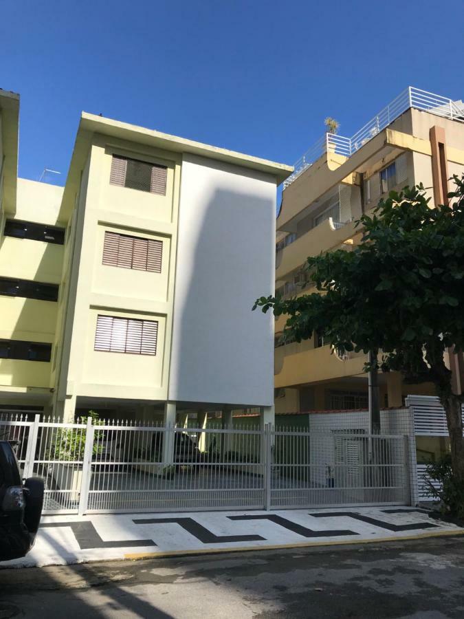 Apartamento Temporada Гуаружа Екстериор снимка